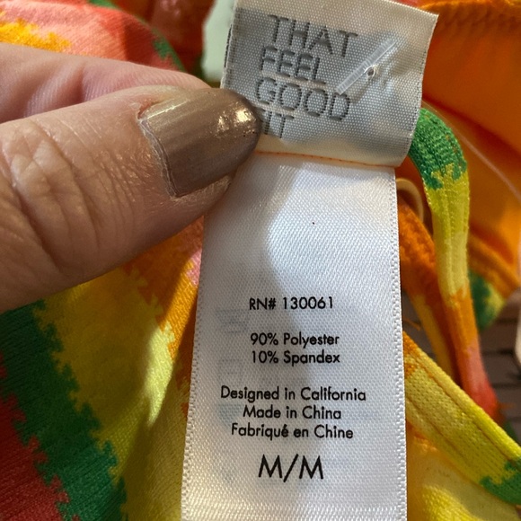 L*Space Maggie Bikini Top in‎ Under the Sun, Triangle Style Fit, Size: Medium - Picture 10 of 13